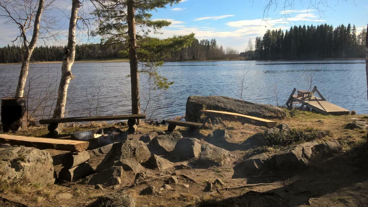 ホテル Pirttiniemen Lomakylae Muurasjärvi エクステリア 写真